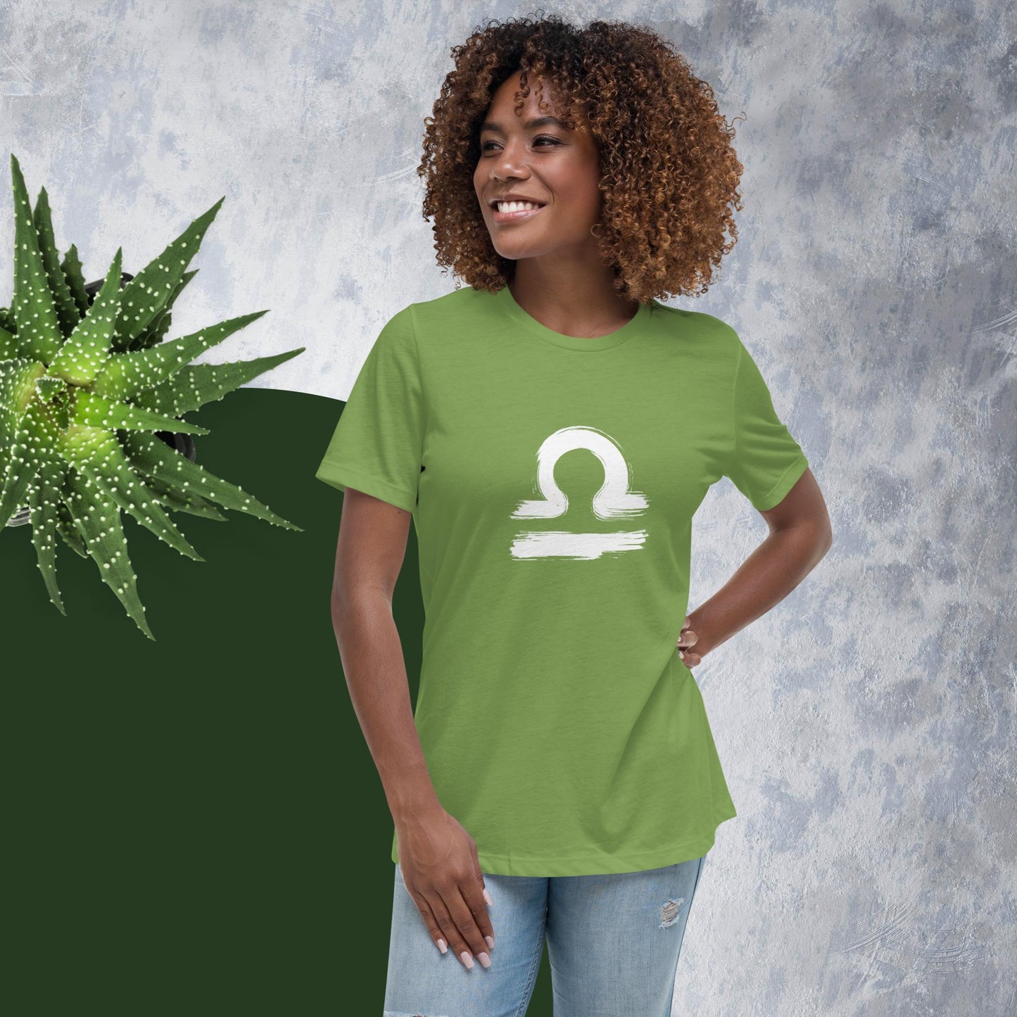 Libra Women's Relaxed T-Shirt(white print)
